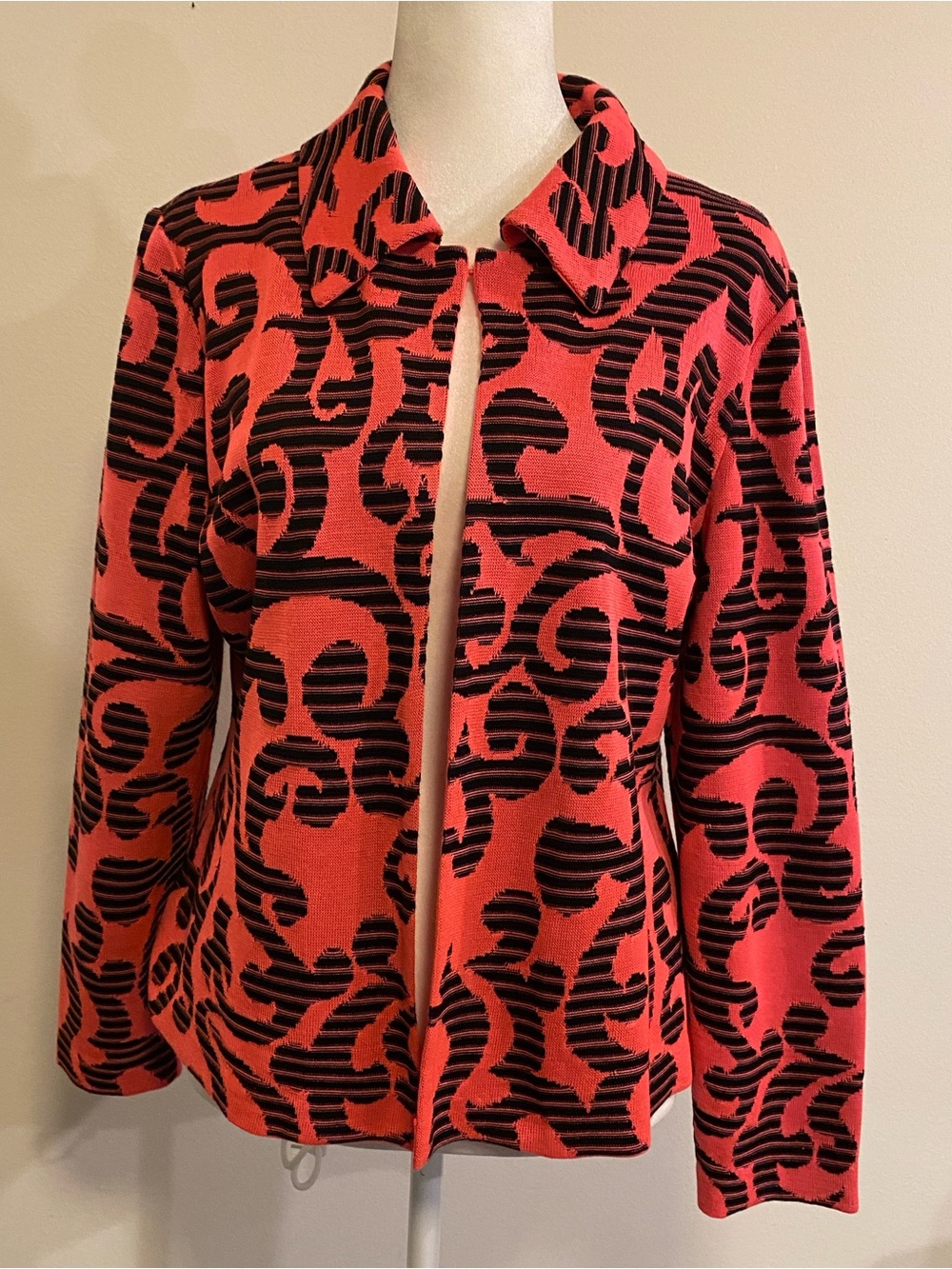 Ming Wang Coral and Black Abstract Knit Sweater/Jacket size LP
